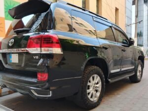 Black armored Land Cruiser V8 for rent Lahore bulletproof SUV