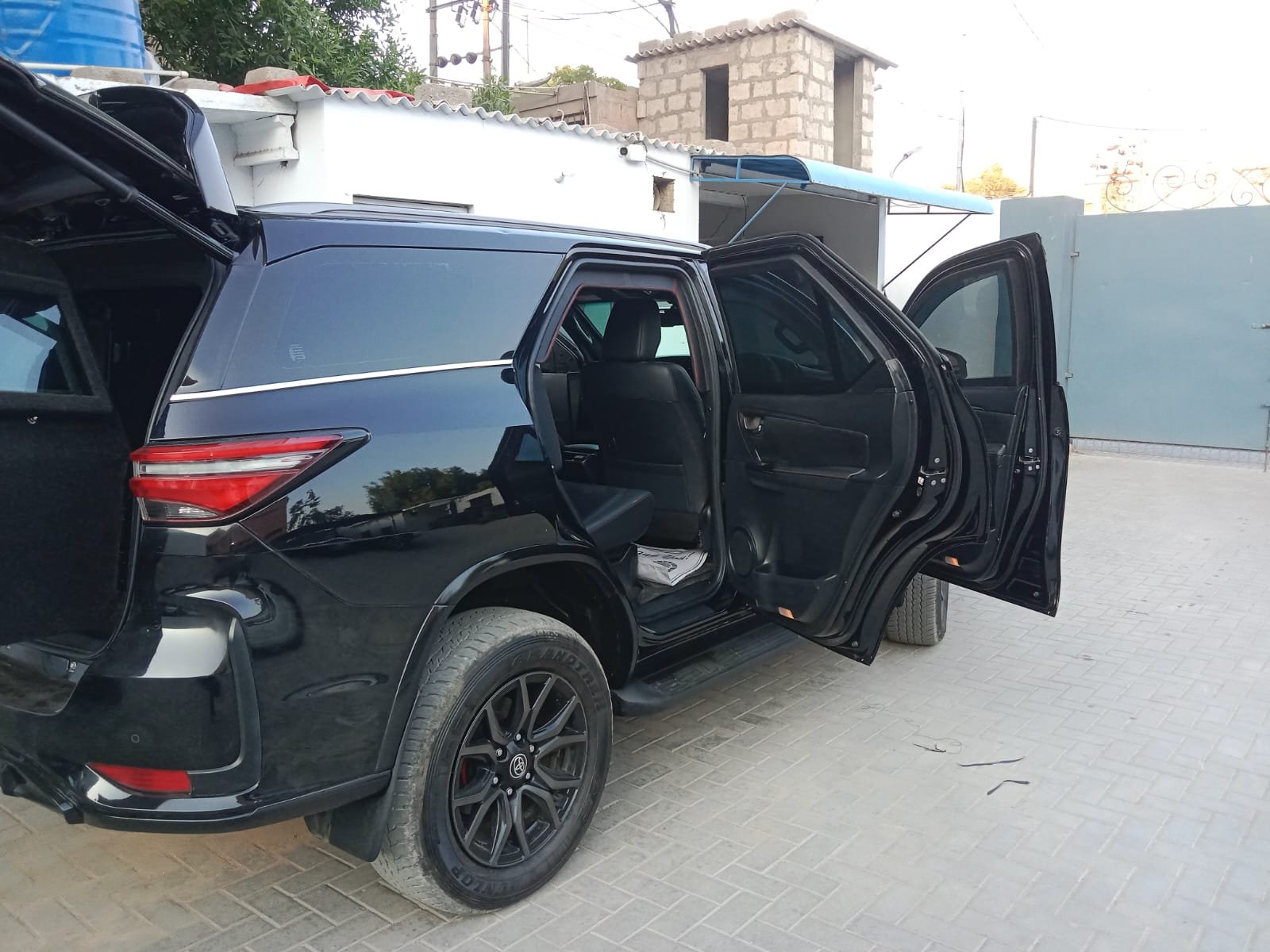 Toyota Fortuner used in Islamabad VIP protocol