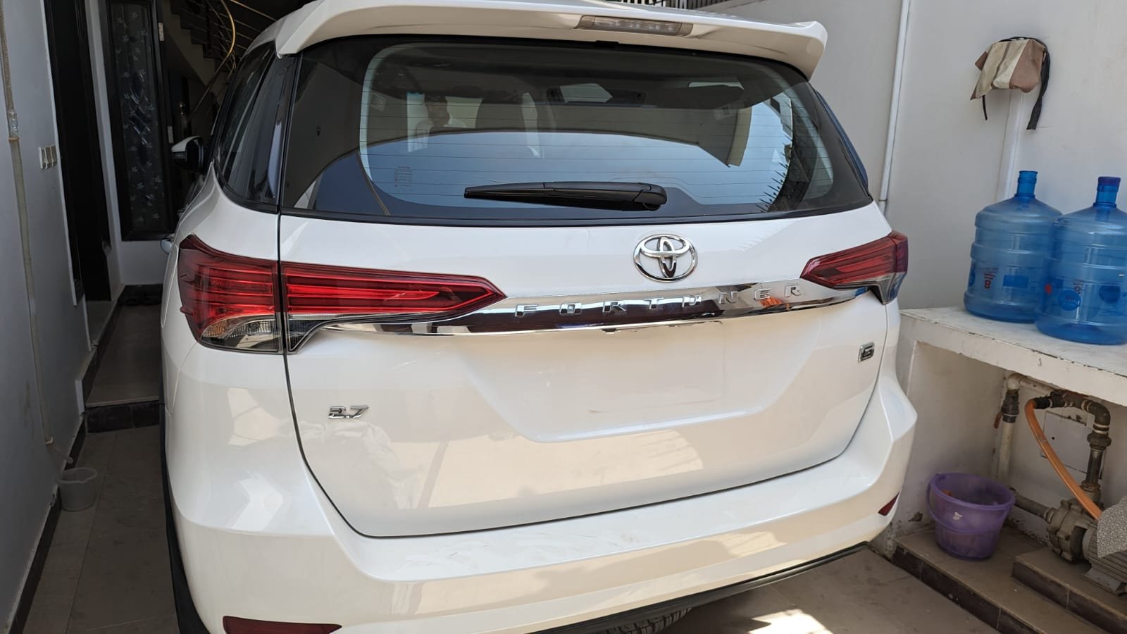 Bulletproof Fortuner ready for pickup in Lahore