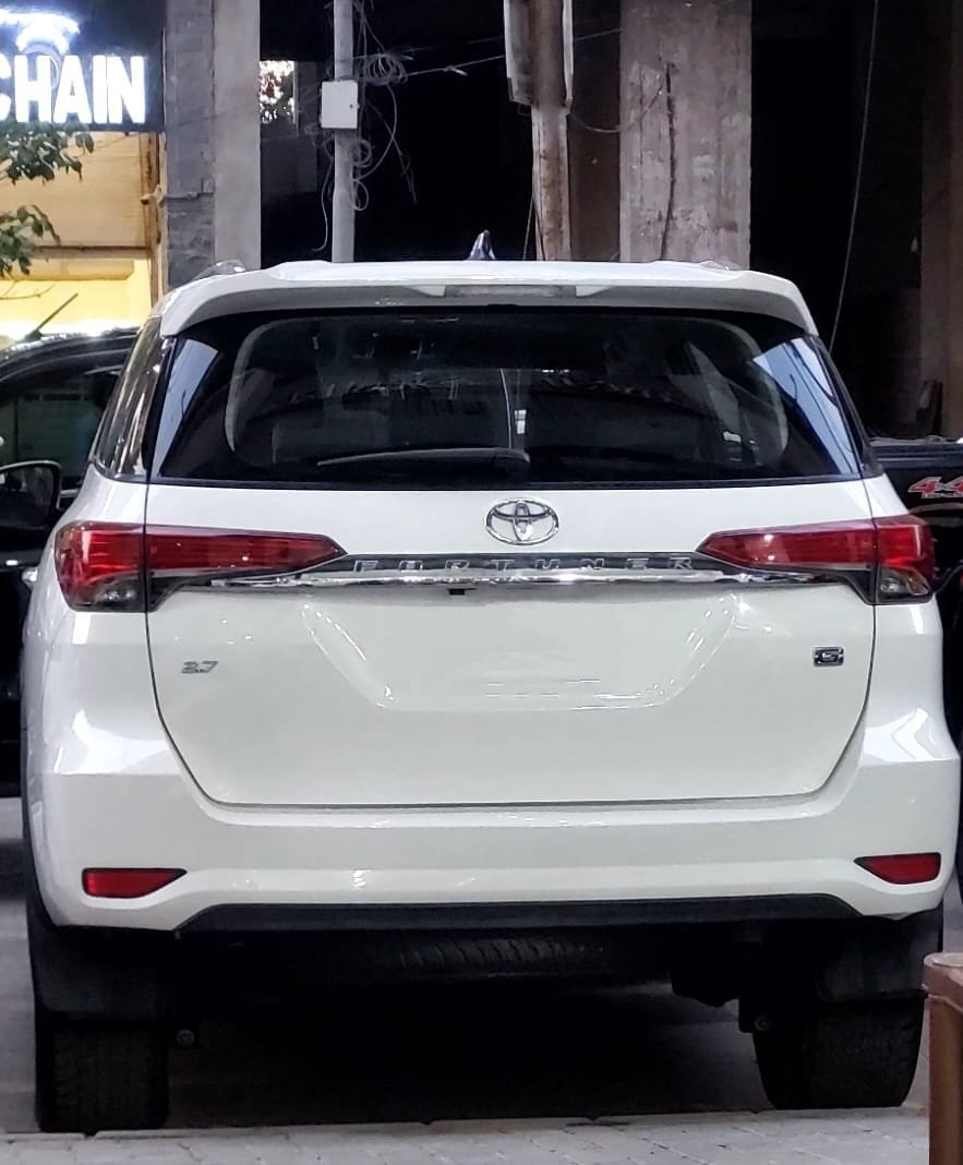 Rear seats inside B6+ Fortuner