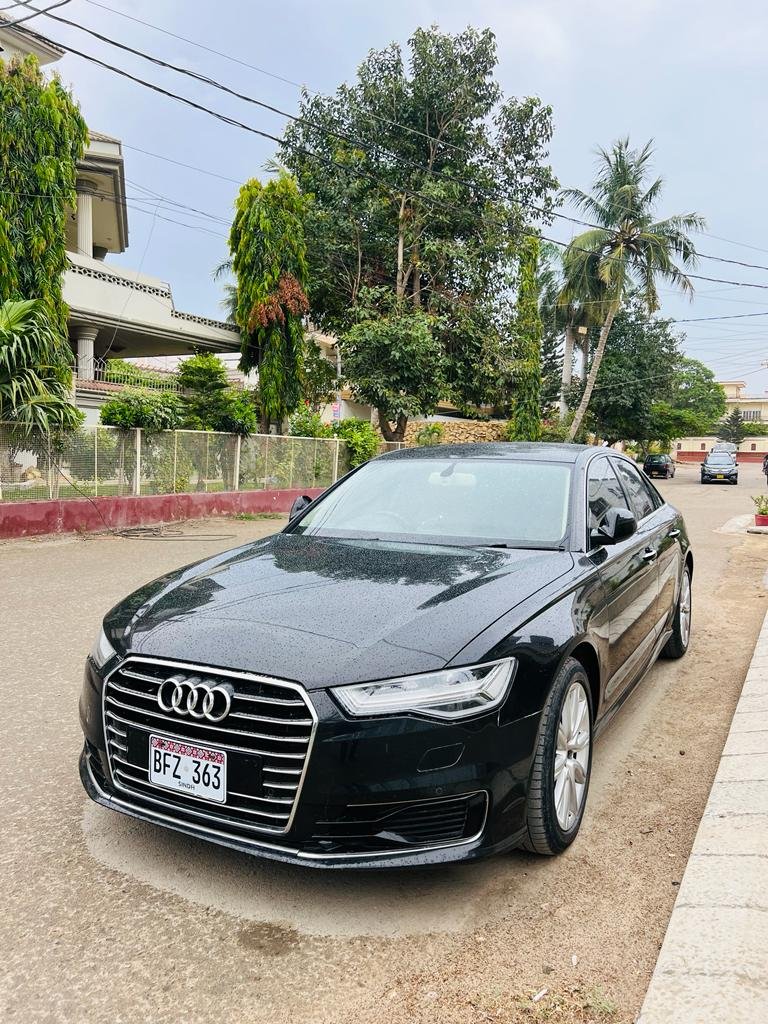 Night-time view of Audi A6 black edition