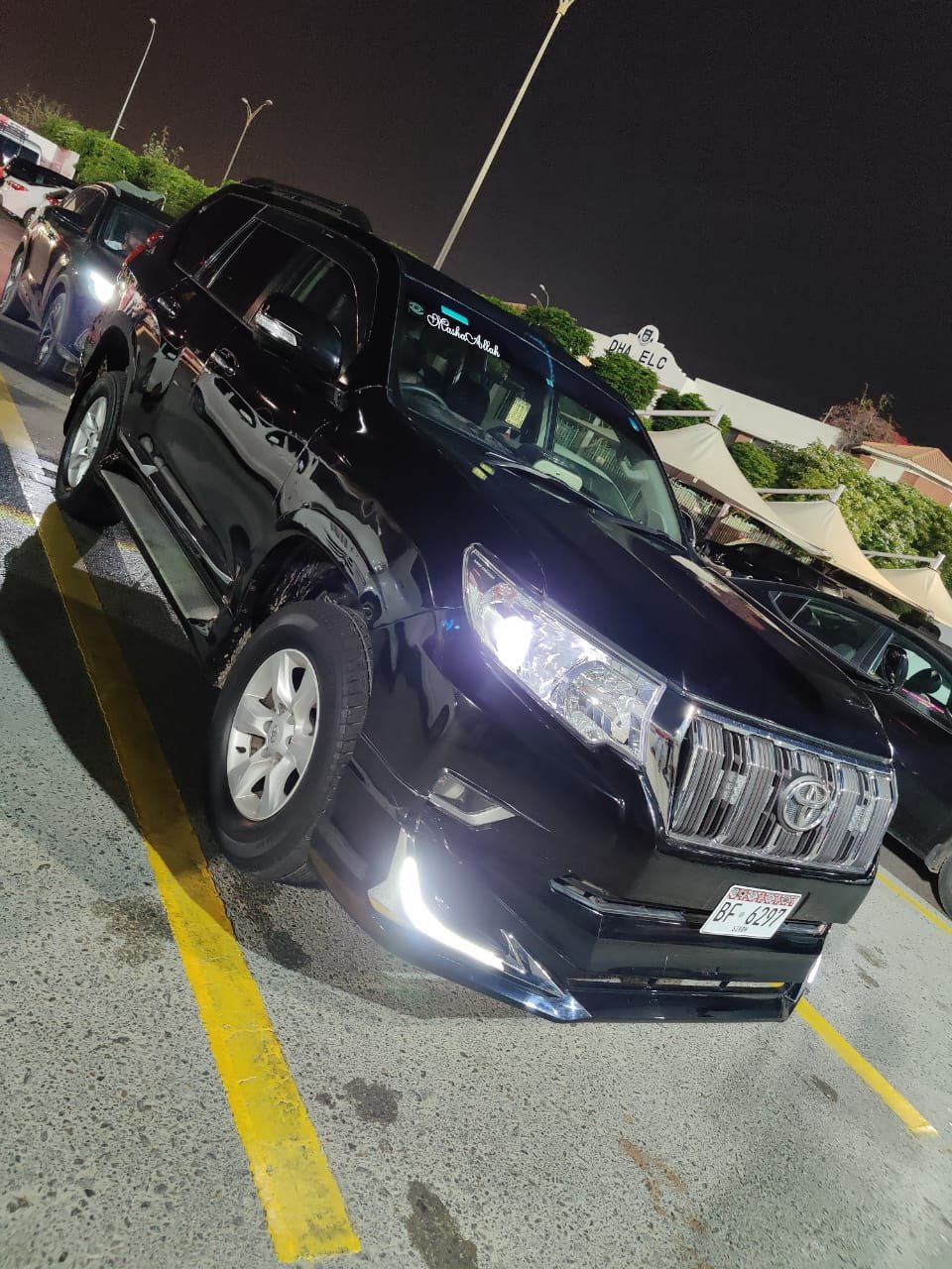 Side profile of Toyota Prado with B6 armor