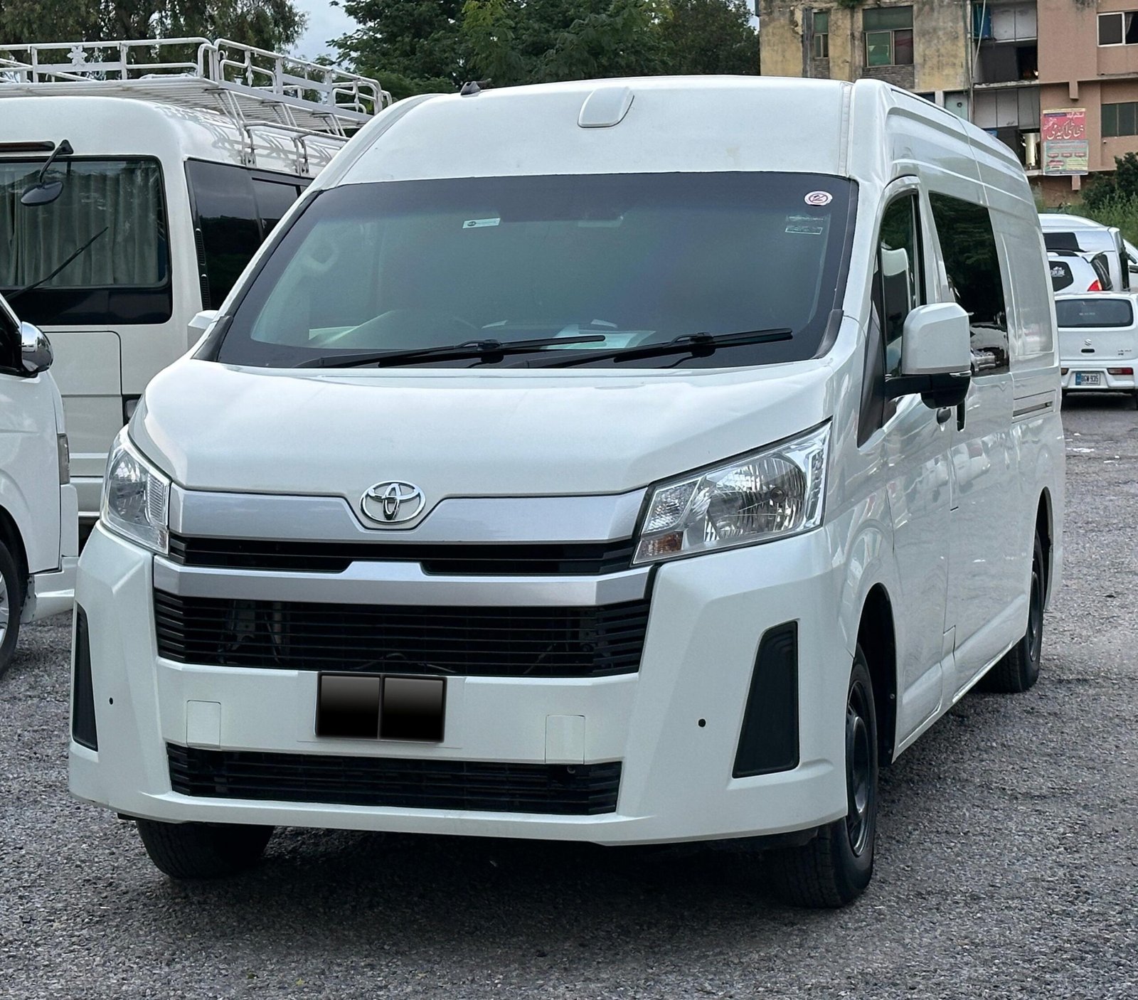 Armored vehicle Grand Cabin rental Lahore with trained chauffeurs