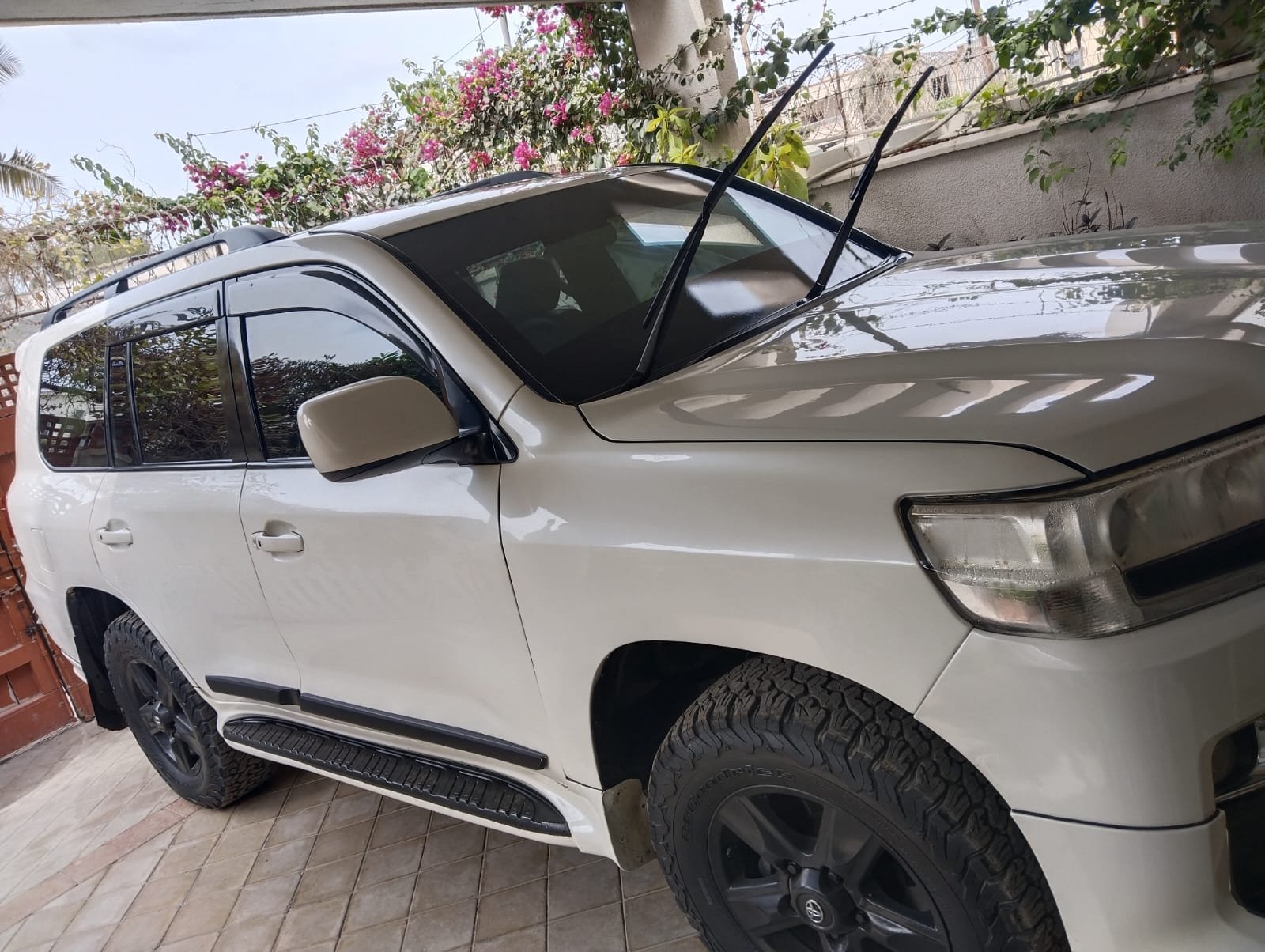 Bulletproof Land Cruiser V8 and armored fleet Pakistan