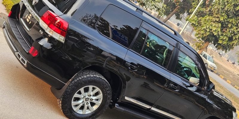 Bulletproof Land Cruiser V8 latest Model – B6 Protection Bulletproof Land Cruiser V8 B6 armored SUV rental Pakistan